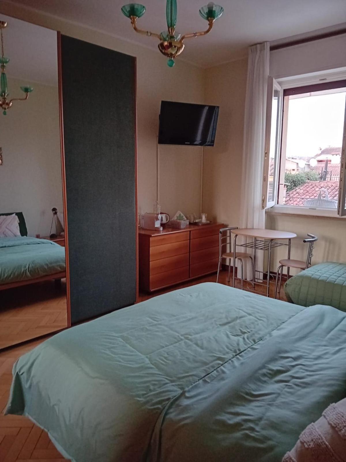 B&B Califano- 2 Leoni Βερόνα Εξωτερικό φωτογραφία